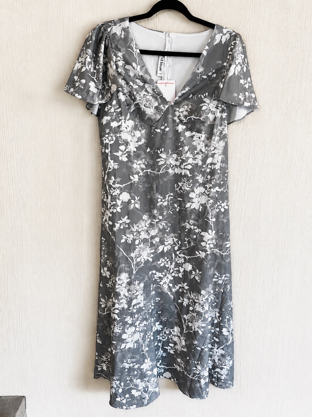 🌿 JJ’s House Gray Floral Chiffon Dress• NWT